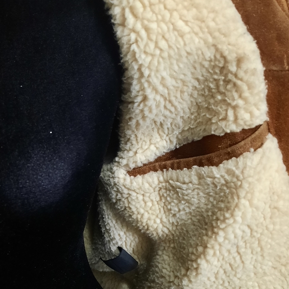 ~{Montgomery Ward}~ Vintage sherpa lined suede leather jacket. - Picture 9 of 13